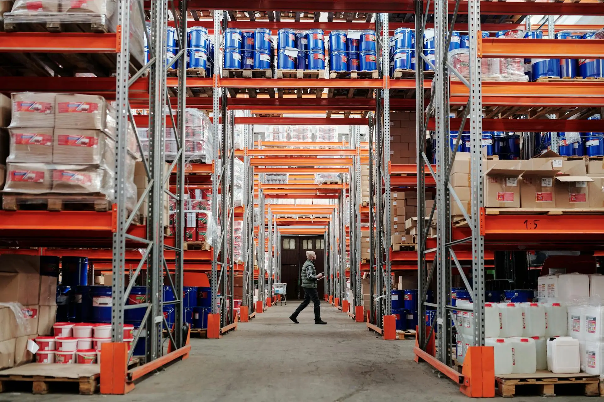 Logistics cargo warehousing services UAE